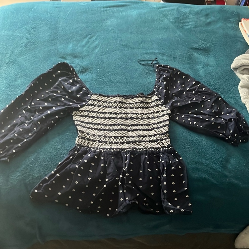 crown ivy square top